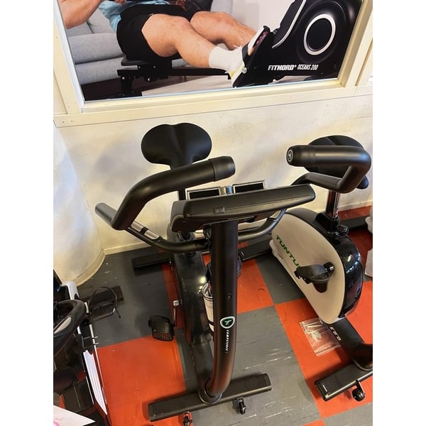 **OUTLET STOCKHOLM** Tunturi Competence F20 Motionscykel