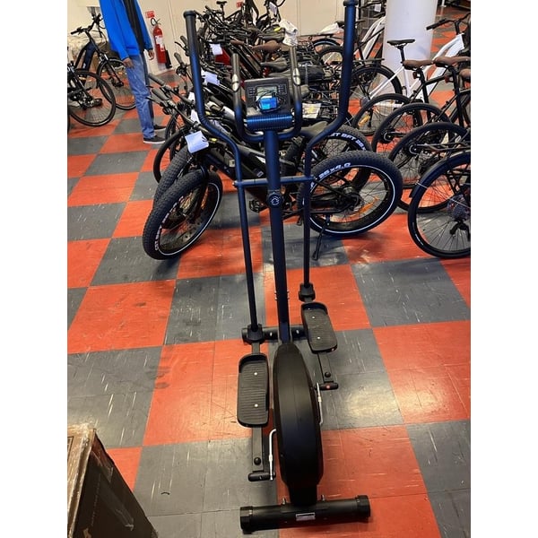 **OUTLET STOCKHOLM** FitNord Hiker 100R Crosstrainer, bakhjulsdriven**