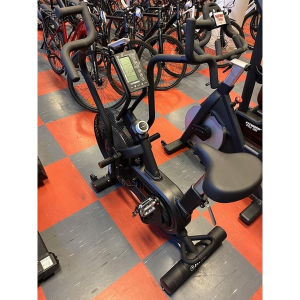 **OUTLET STOCKHOLM** FitNord Invader 1000 Airbike Motionscykel